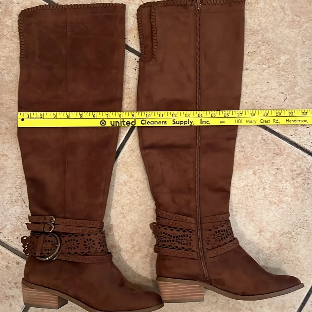 N/A boots worn